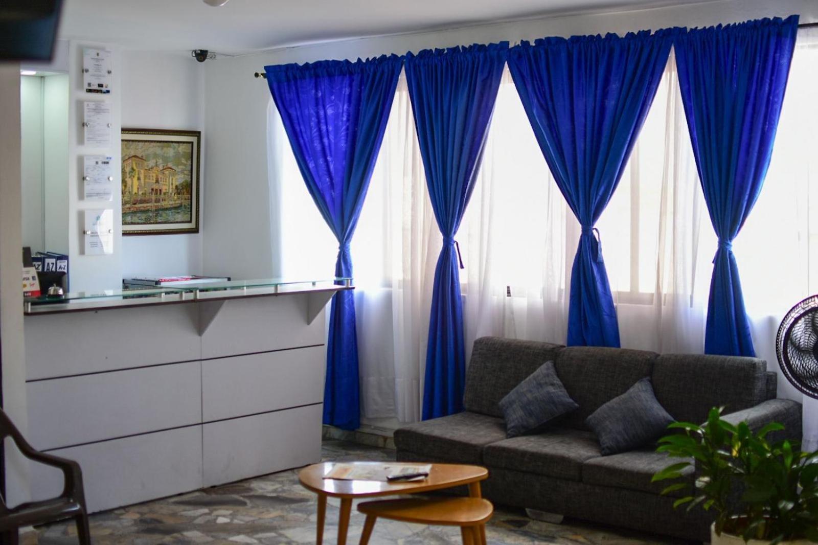 San Pedro Hotel *